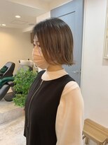 ベラ(Bella)&nbsp;大人可愛いぱつっとボブ切りっぱなしボブ20代30代40代