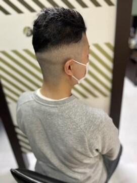 バーバーバー 都賀(BARBER-BAR) フェードブルー