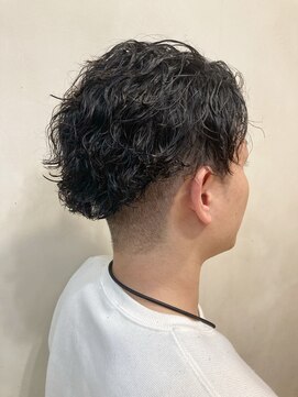 アロマ ヘアー ルーム 新宿3号店(AROMA hair room) 波巻きツーブロックマッシュスキンフェード/新宿/新宿三丁目
