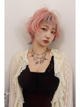 レコ 渋谷(LECO) ライトピンク×ブラックのデザインカラー