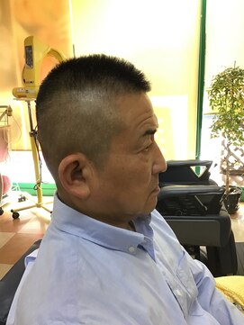 ディクトヘアー(DCTHAIR) 横後ろ薄めボーズスタイル