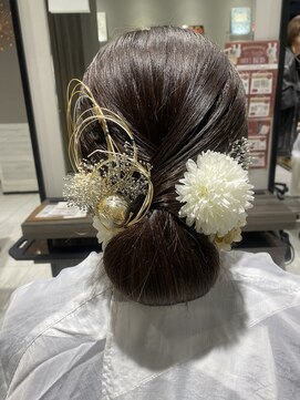 アース オーセンティック 新浦安店(EARTH Authentic) 上品シニヨン