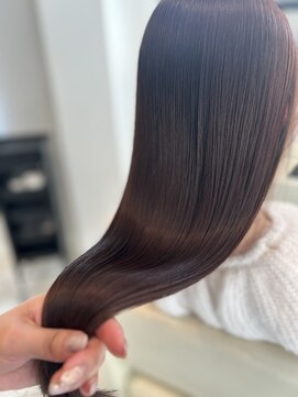 リゾートサロン オット(otto) ツヤ感ブラウンカラー