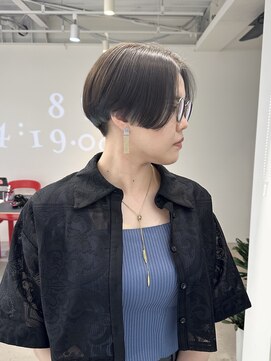 ラック 表参道(LUCK) ハンサムショート/水色カラー/アイスブルー/インナーカラー