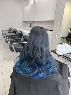 アライブ ハラジュク(ALIVE harajuku) 【ALIVE yu-ki シルバーブルーからシアンブルーバレイヤージュ】