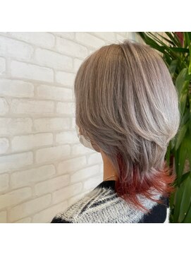 ビスイル 秋葉原店(Vis ill) 大人美人小顔束感くびれウルフアプリコットオレンジ