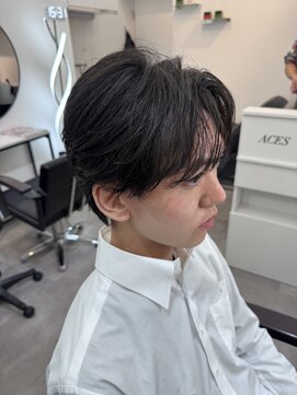 エース(ACES) センターパート×毛流れパーマ×フェザーパーマ