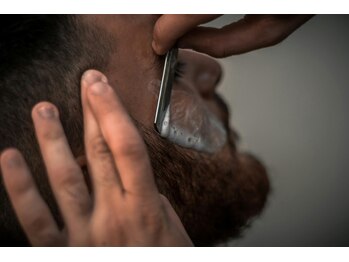 Barber BAKU【バーバー　バク】【3/11　NEWOPEN（予定）】の写真/男を格上げする眉のお手入れはプロにお任せ【新生活の幕開けに】身だしなみを整え周りからの印象もUP☆