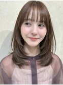 韓国風くびれミディアムレイヤー×まろやかベージュ