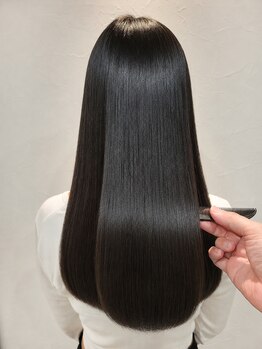 ヘアーアンドメイク サワ 天神店(Sawa)の写真/パサついた髪ではもったいない!SAWA大人気トリートメントで本気のうるツヤ髪へ…☆滑らかな指通りに感激♪