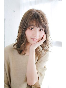 プティルカ(PutiLuca D.C.) ヌーディーベージュのゆるふわミックスカール