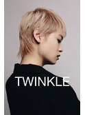 ホワイトヘアーショートウルフ