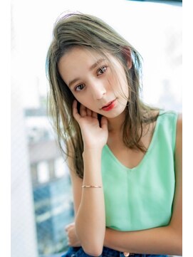 ドットハリス(.Hallis) 小顔カット/レイヤーカット/大人可愛い/ベージュ/原宿/表参道