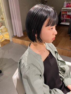 ニキータ(Nikiita) wide bang × mini bob B