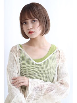 アルベロ(albero) 20代30代40代【小顔×お顔まわりレイヤーボブ×ペールベージュ】