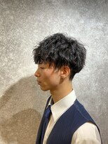 ラルス(Larus)&nbsp;MEN’S HAIR/サーフカール/刈り上げセンターパート/本八幡