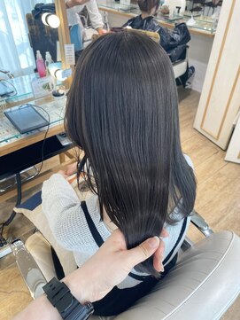 ネオリーブ チロル 横浜西口店(Neolive CiroL.) 透明感カラー アッシュグレージュ 暗髪カラー