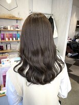 シェル 津山の手店(shel)&nbsp;透明感カラーくすみオリーブグレージュ20代30代艶感