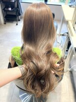 ディーエックス スリー(Dxxxx III)&nbsp;ブリーチなし　オリーブベージュ　髪質改善カラー　TOMOKI