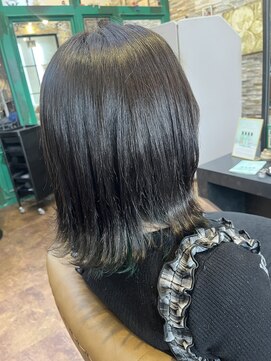 ヘアーラウンジ アンフィ 井土ヶ谷(Hair Lounge Anphi) インナーグリーン