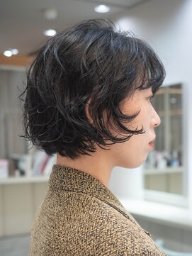 サーカス バイ ビュートリアム 青山(CIRCUS by BEAUTRIUM) ショートボブレイヤーパーマニュアンスパーマボブ青山表参道