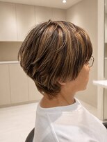 クラメール 黒崎コムシティ店(Kraemer)&nbsp;「白髪を隠す」ではなく、白髪を活かしながらデザインを楽しむ。