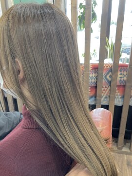 ヘアメイク アンフィ(amphi) お客様スタイル