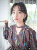 20代30代人気の外ハネセンター分けショートボブ