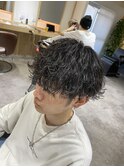 強め波巻きスパイラル 刈り上げマッシュ