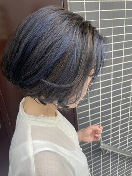 サロンドベリタ(salon de VERITA) ブルーボブ