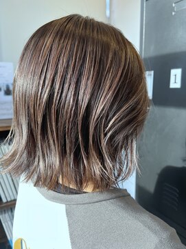 ザ カラー ラボ(THE COLOR LABO) 透明感　ハイライト　グレージュ　レイヤーボブ