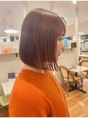 ピンクベージュ