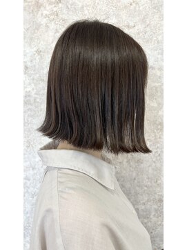 シュガービー(SUGAR-B) グレージュ外はねボブ