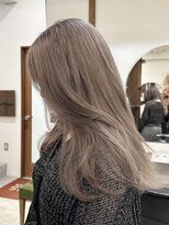 ルイ(ROUIS produced by LUCK 津田沼) ROUIS ブリーチ2回からのグレージュ