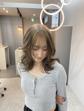 ブロンド(Blonde) デザインカラー/ルーツカラー