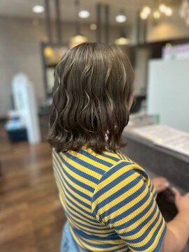 ヘアーワークス ボナ ウニクス店(HAIR WORKS bona) 艶感が魅力◎ウェーブハイトーンミディ/ブリーチ/Wカラー