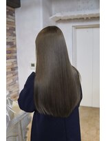 アリー 原宿 表参道(ALLY)&nbsp;「光をまとう、シルクストレート」