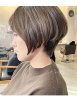 レリーキルト 岡本(RelyQuilt)&nbsp;横顔映えショート×明るい白髪染めで若見え[岡本/摂津本山]