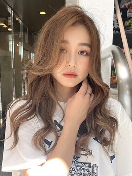 ユアーズヘア 新宿WEST(youres hair) グラデーションカラー ミルクティーベージュ ハイライト