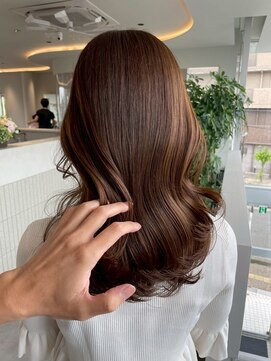 ビビバイベル(BiVi by BHEL) 桑名ロングレイヤーカットハッシュカット透明感カラー重めロング