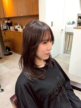 【レイヤーカット × 透け感バング】