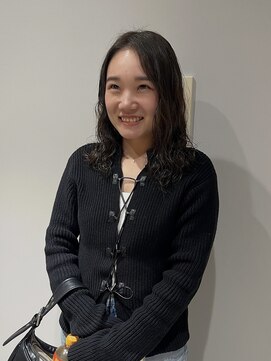 ジジ プラス デザイン(GIGI+design) Spiral Perm × olive brown