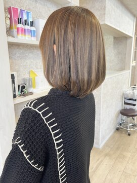 キャアリー(Caary) 福山Caaryナチュラルストレート内巻きボブシースルーハイライト