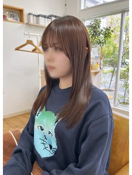 コムヘアー(COM HAIR) レイヤーカット。縮毛矯正。