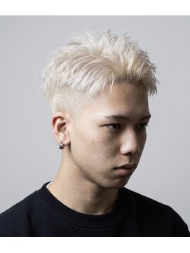 レボ 片町店(Revo) スパイキーショート×ホワイトブロンド