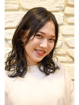 ノイ(neu) 外ハネセミディスタイル　【静岡/オーガニックカラー/髪質改善】