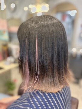 エメールヘア(aimere hair) 外ハネ切りっぱなしボブ