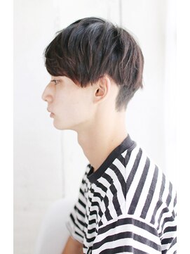 シュシュット(chouchoute) ツイストスパイラルコンマヘアスキンフェードセンターパート/005