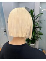 ジーナ(XENA) 【光】white blonde