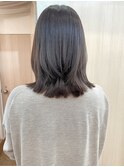 ミディアムレイヤー　透明感　アッシュベージュカラー